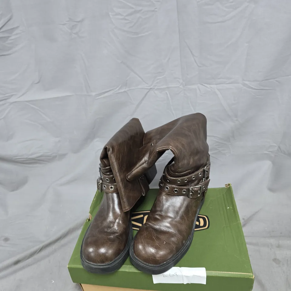 KEEN BROWN LEATHER ANKLE BOOTS WITH BUCKLE STRAPS UK 7