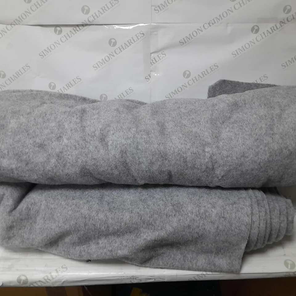 UNBRANDED ROLL OF INSULATION FABRIC IN GREY - LENGTH UNSPECIFIED - COLLECTION ONLY 