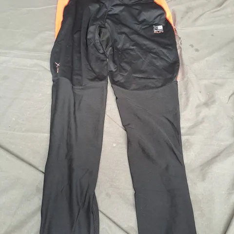 KARRIMOR XLITE IN BLACK / CORAL SIZE M