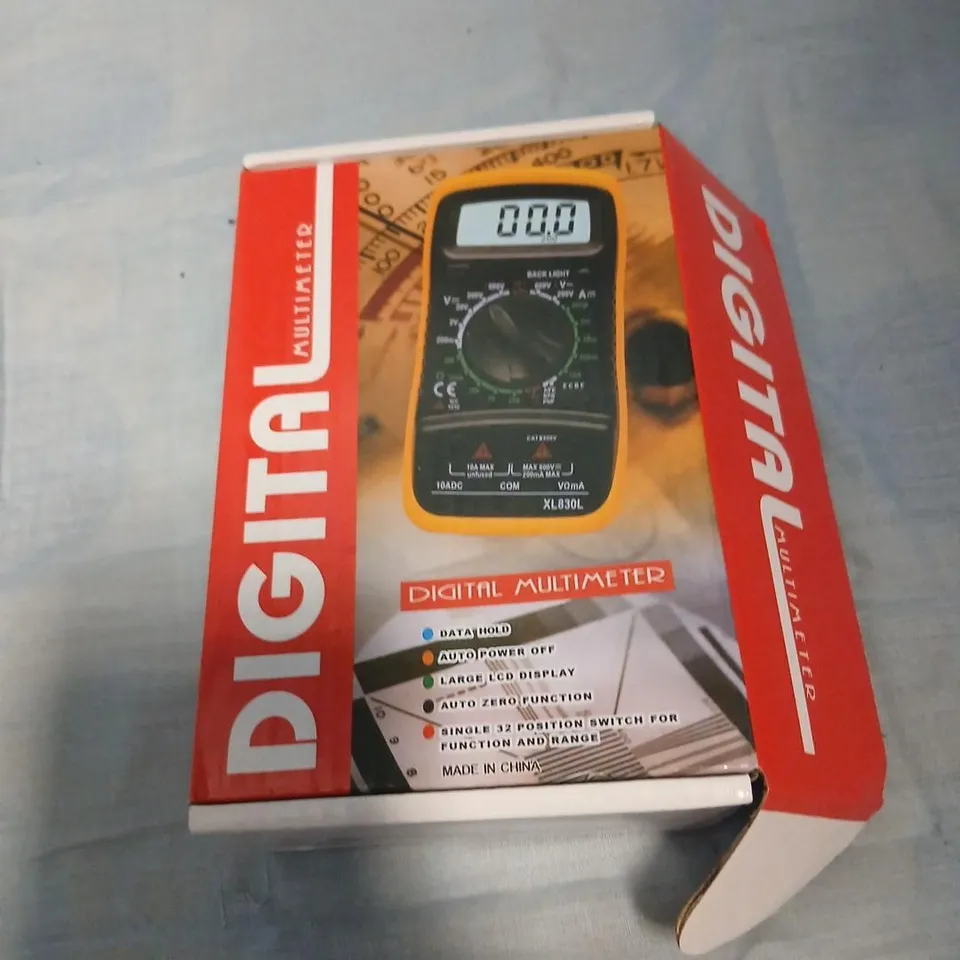 DIGITAL MULTIMETER WITH PROBES – ORANGE/BLACK (BOXED)