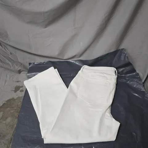 NYDJ CHLOE CAPRI JEANS – WHITE, UK 8