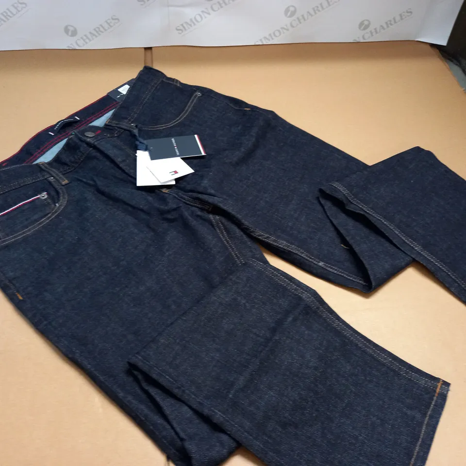 TOMMY HILFIGER STRAIGHT DENTON JEANS - 35/30