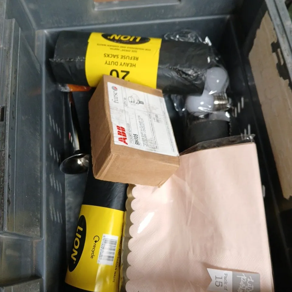 APPROXIMATELY 15 ASSORTED HOUSEHOLD PRODUCTS TO INCLUDE HEAVY DUTY BIN BAGS FLOATING LIGHT SHOW AND PAPER CUPS