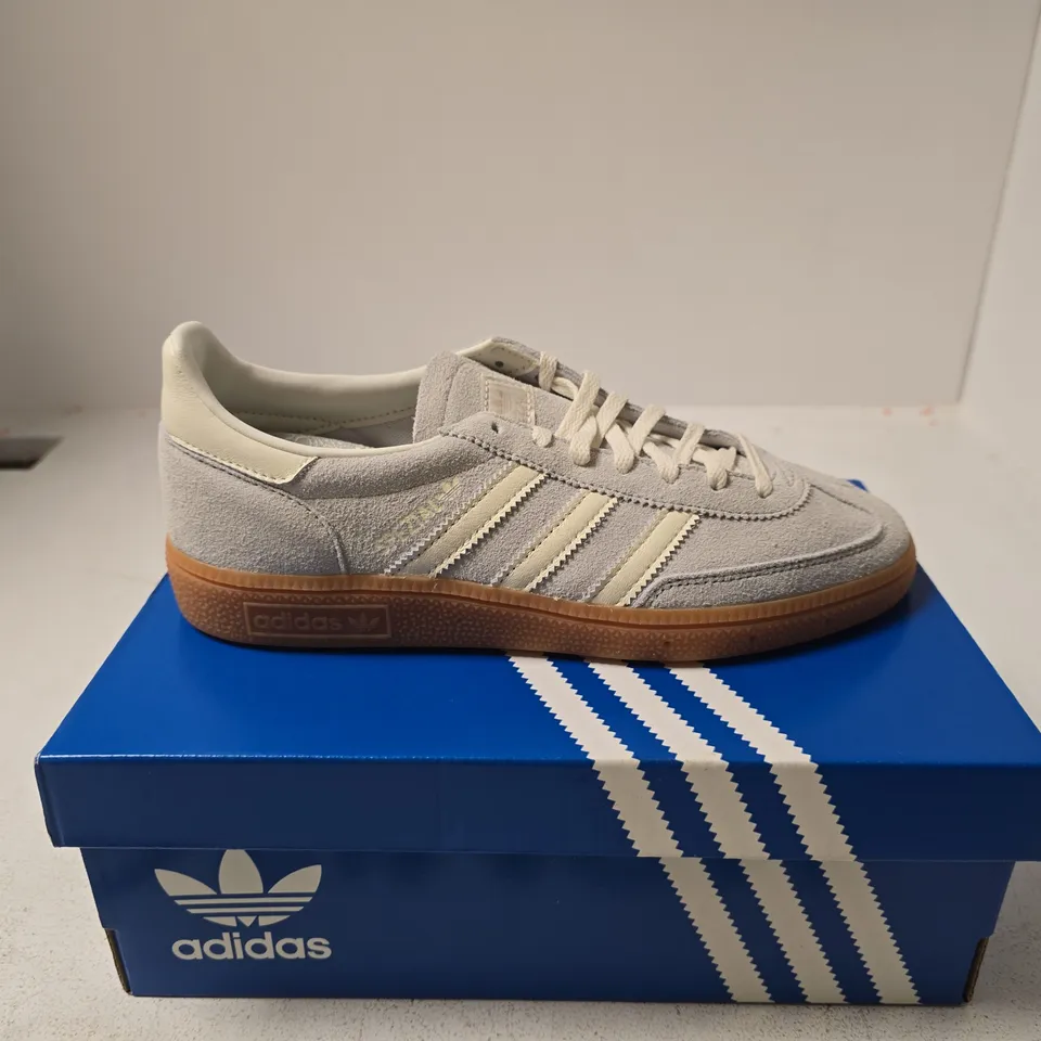 ADIDAS WOMENS HANDBALL SPEZIAL UK 6 BOXED