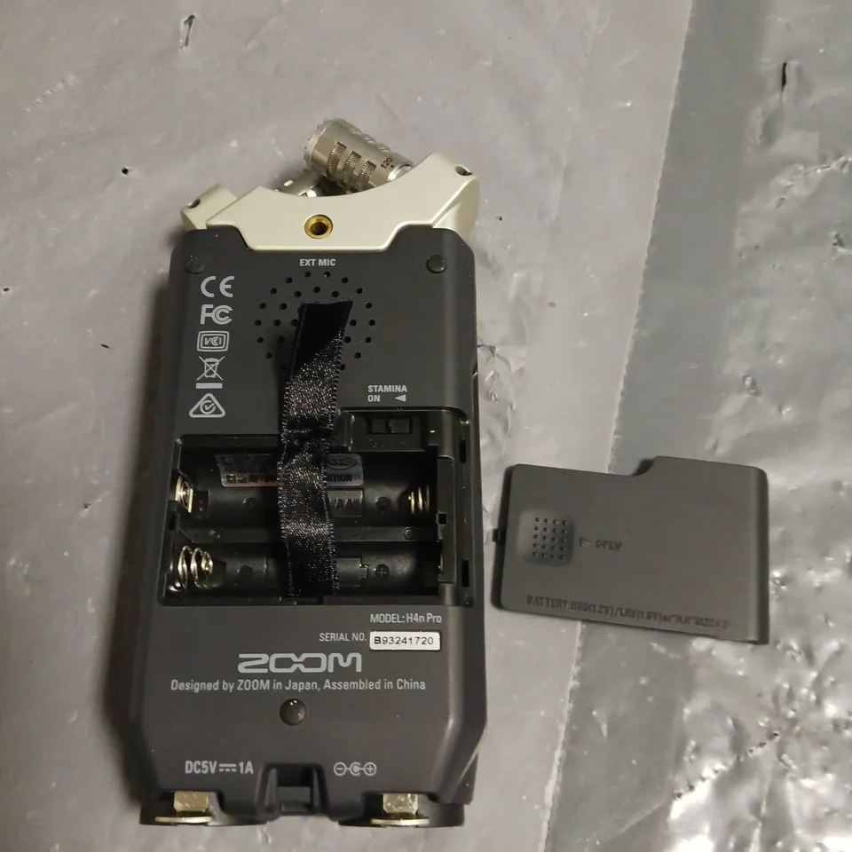 ZOOM H4NPRO HANDY RECORDER