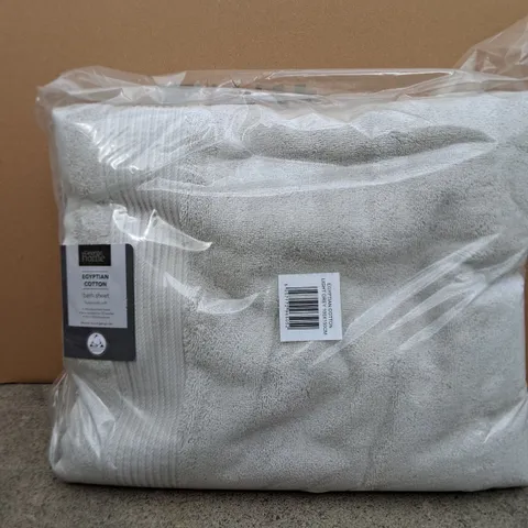BOX OF APPROXIMATELY 6 BRAND NEW SEALED LIGHT GREY BATH SHEETS 
