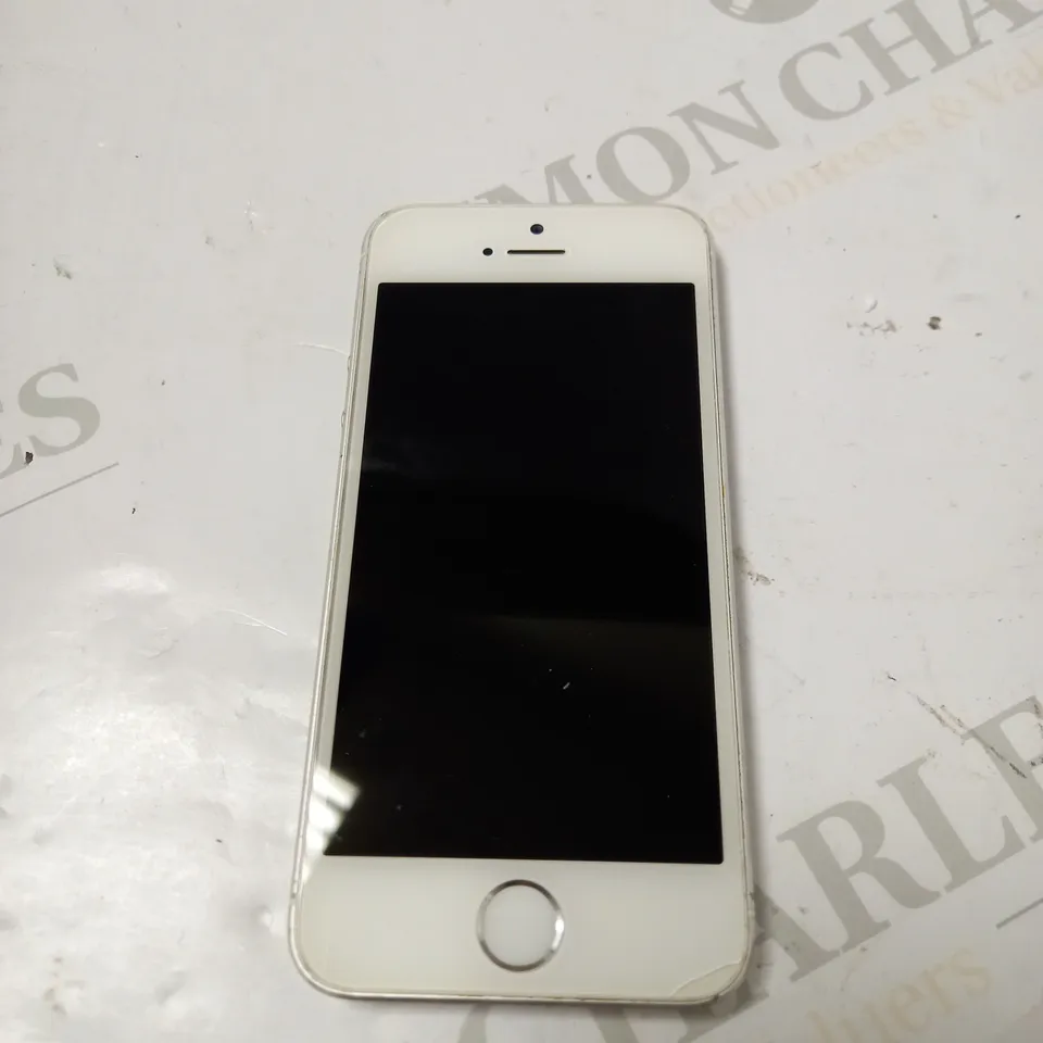 APPLE IPHONE 5S, MODEL A1453 (WHITE)