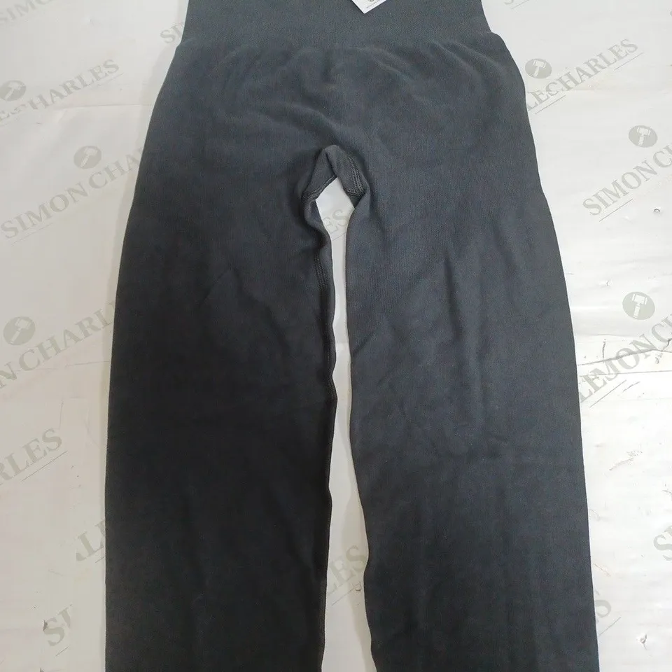 GYMSHARK RIBBED COTTON SEAMLESS LEGGINS IN BLACK - MEDIUM