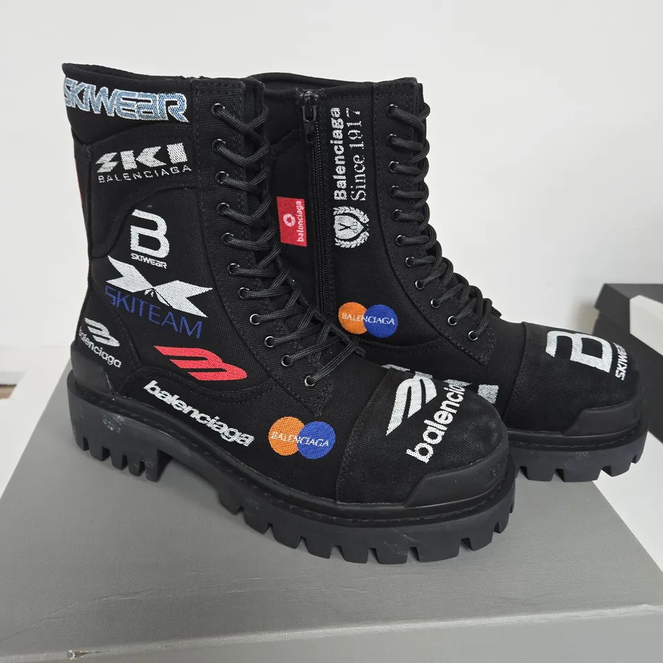 BALENCIAGA COMBAT STRIKE CANVAS COTTON CANVAS WAS+WOR E41