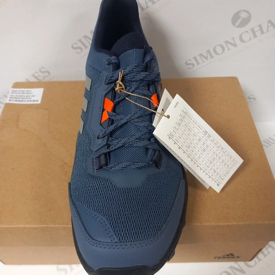 BOXED ADIDAS TERREX SIZE 7.5