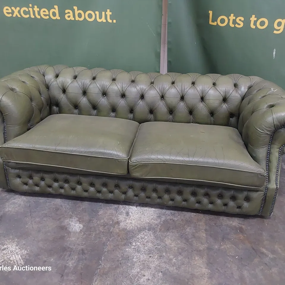 DESIGNER TWO SEATER CHESTERFIELD SOFA GREEN LEATHER