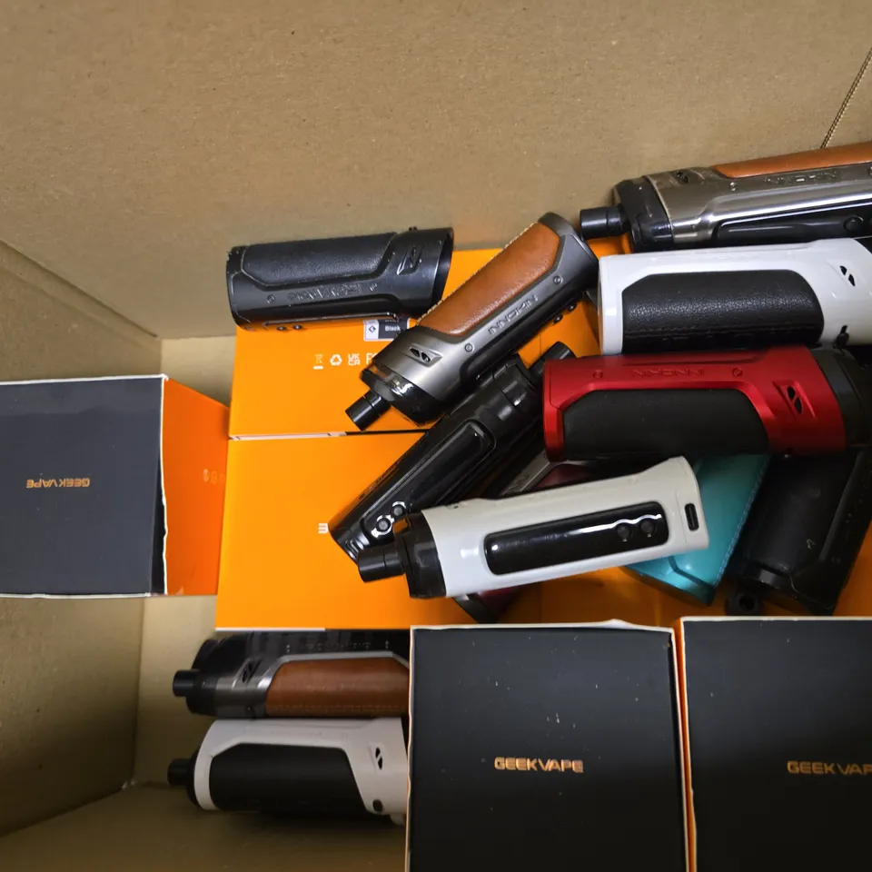 BOX OF APPROXIMATELY 15 ASSORTED E-CIGARETTES PRODUCTS TO INCLUDE - GEEK VAPE , INNOKIN 