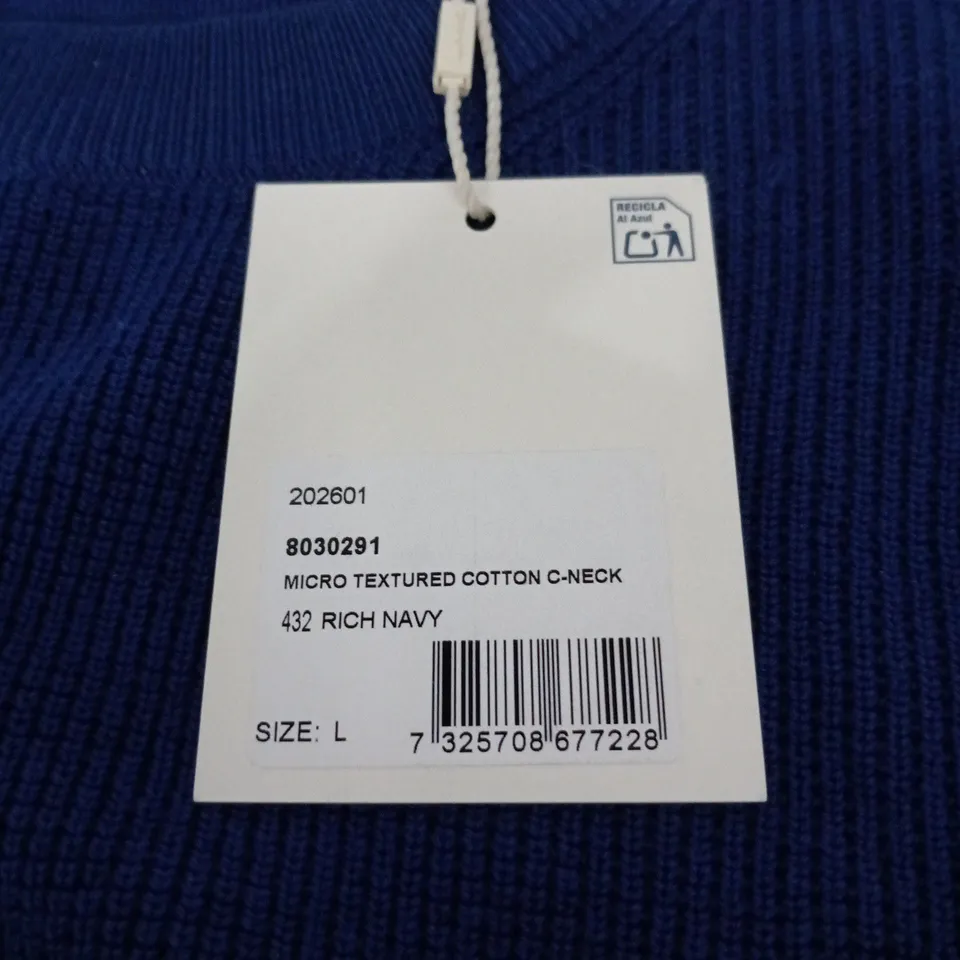 GANT MICRO TEXTURED COTTON C-NECK KNIT – RICH NAVY, SIZE L