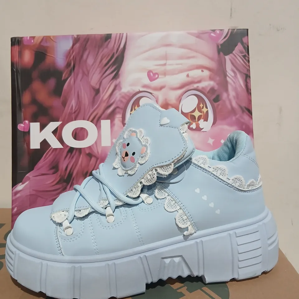 BOXED KOI FANCIFUL FREDDO BEAR RUFFLE TRAINERS IN BABY BLUE - UK 7