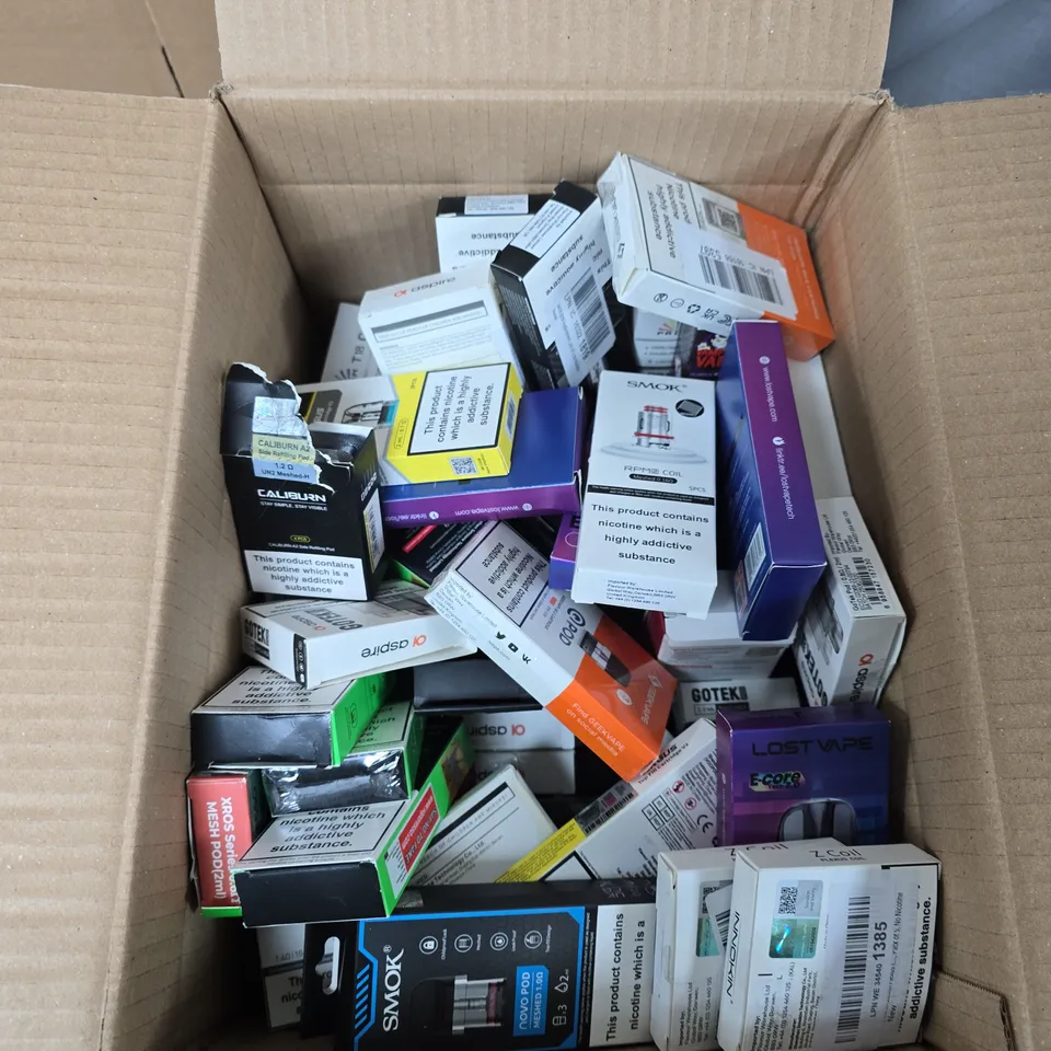 BOX OF APPROXIMATELY 30 ASSORTED E-CIGARETTES AND ACCOMPANIMENTS TO INCLUDE: VARIOUS VAPORESSO PODS 
