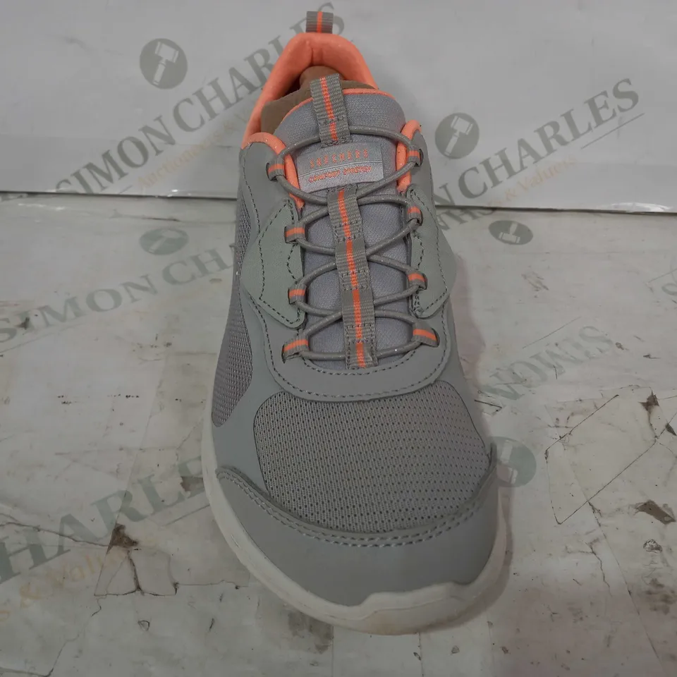 BOXED PAIR OF SKECHERS TRAINERS IN GREY UK SIZE 6