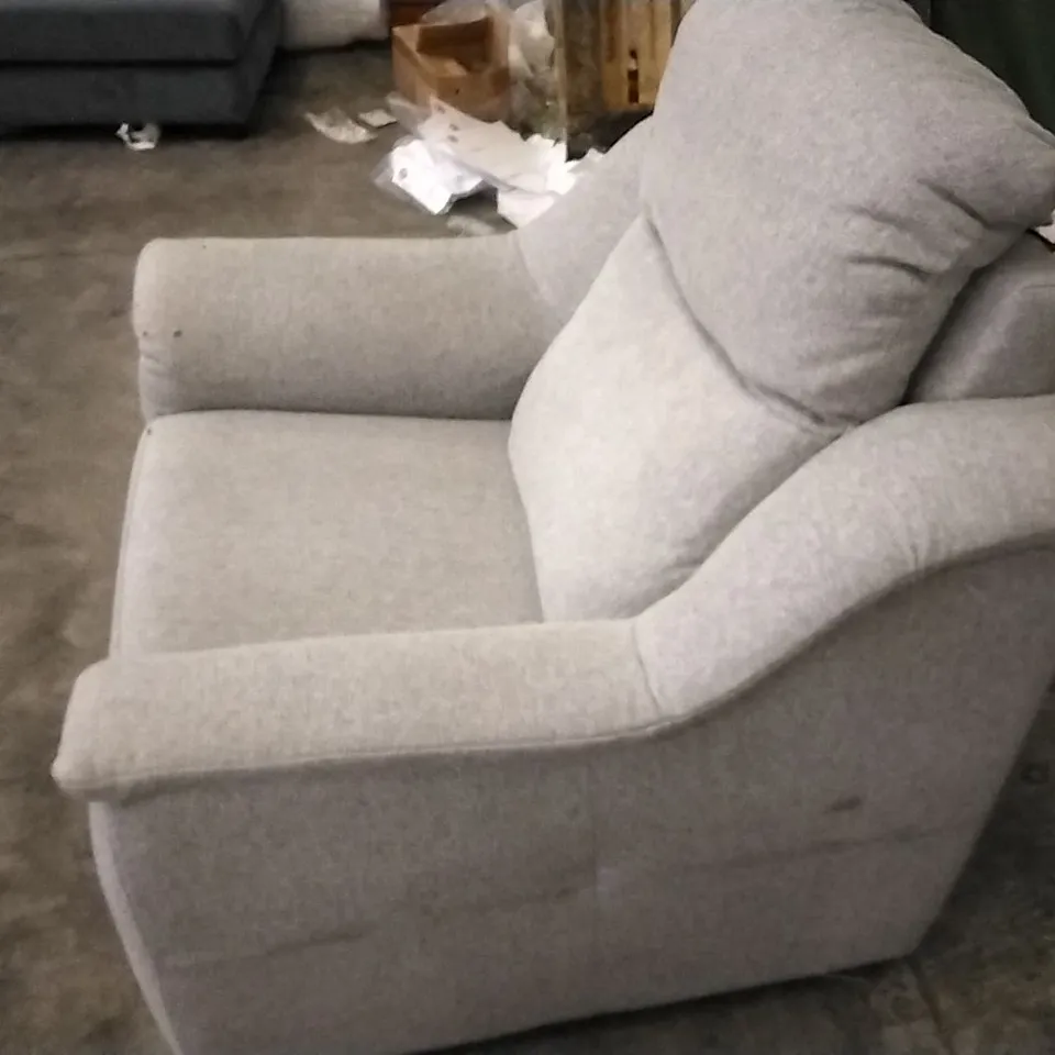 QUALITY BRITISH DESIGNED & MANUFACTURED G PLAN LIGHT GREY FABRIC ARMCHAIR 
