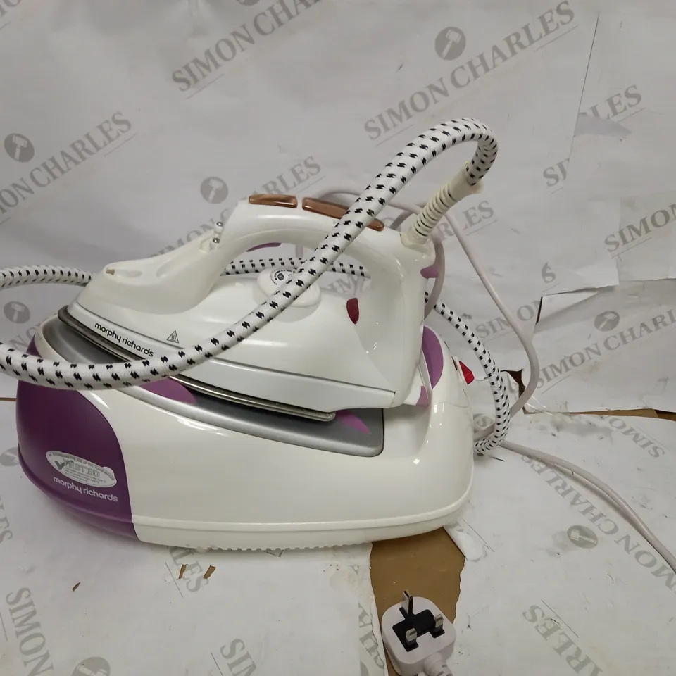 MORPHY RICHARDS JET STEAM GENERATOR IRON PINK/WHITE