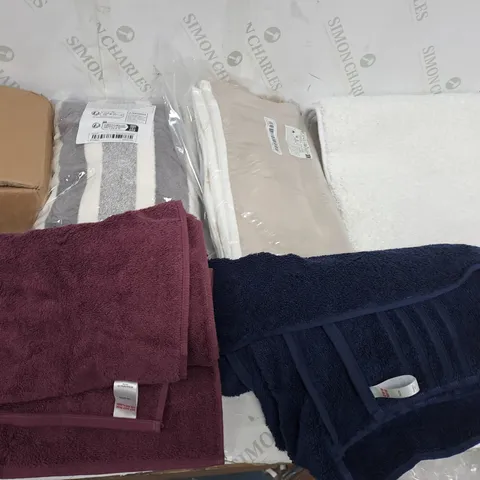 LARGE BOX OF APPROXIMATELY 15 ASSORTED HOUSEHOLD ITEMS TOO INCLUDE TOWELS , BLANKETS , FOIL , ETC