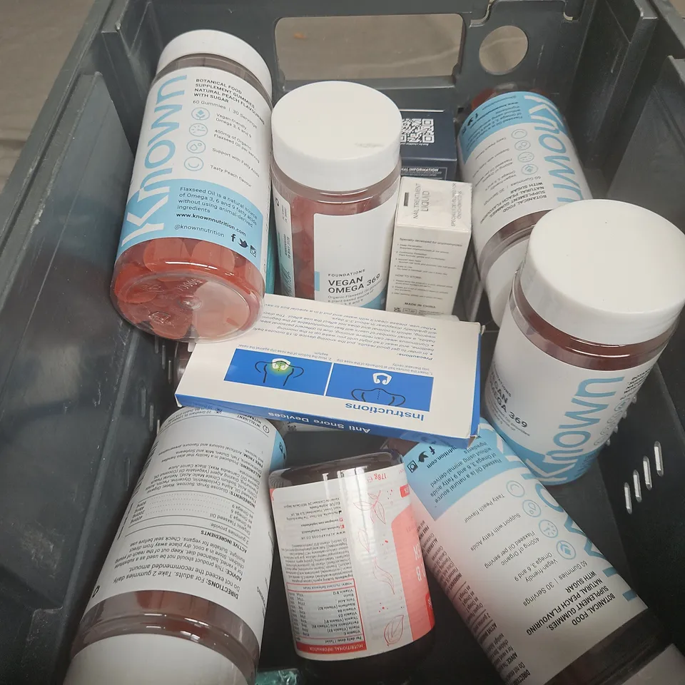 TOTE OF APPROXIMATELY 20 ASSORTED HEALTHCARE PRODUCTS TO INCLUDE OUHOE MOUTH TAPE - DERMFREE ECZEMA RELIEF BODY CREAM AND KNOWN VEGAN OMEGA 369 GUMMIES