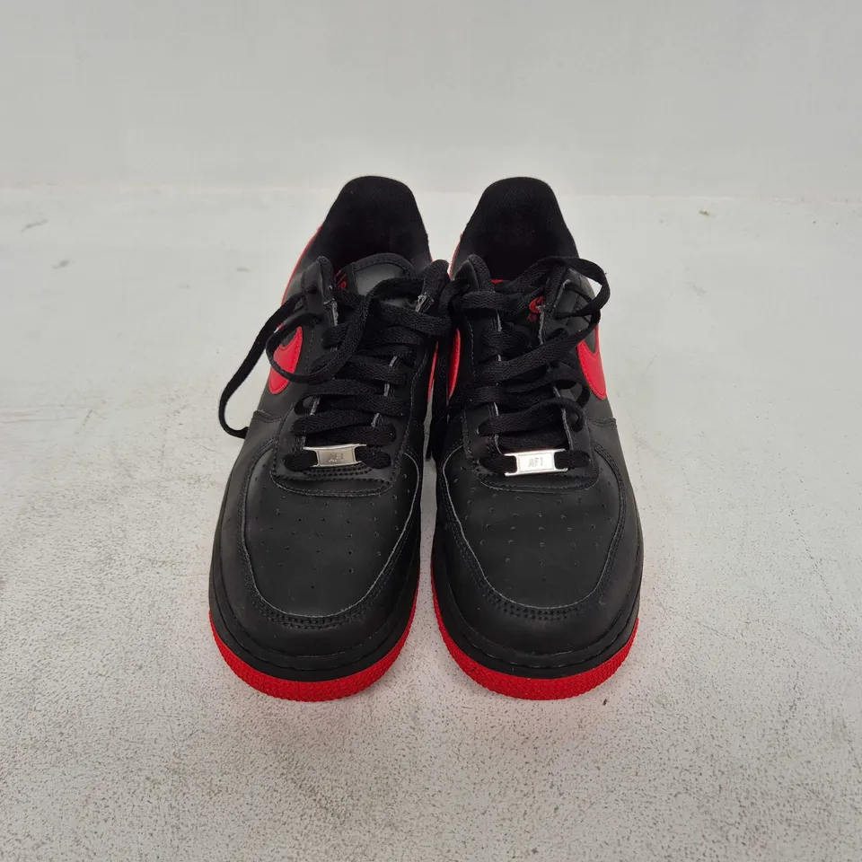 UNBOXED PAIR OF NIKE AIR FORCE 1 '07 LV8 IN BLACK/RED - UK 8.5