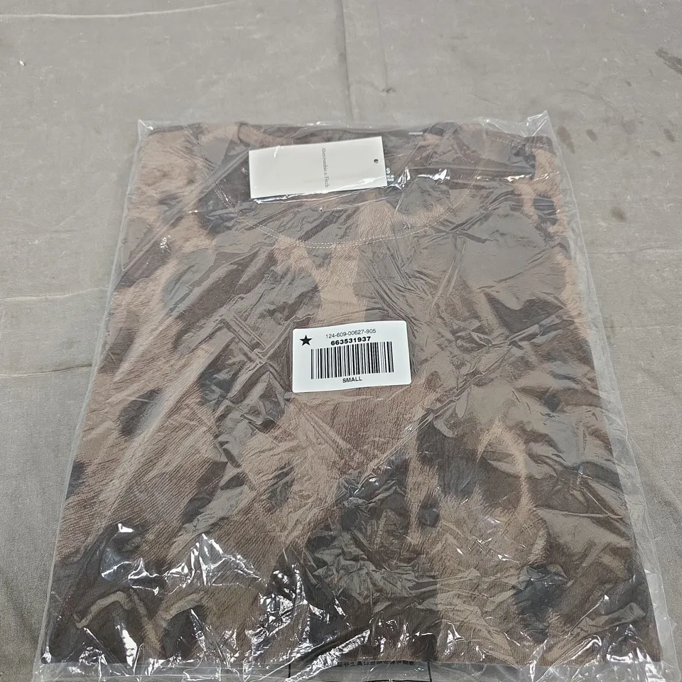 ABERCROMBIE & FITCH PREMIUM HEAVYWEIGHT TEE – SMALL – BROWN