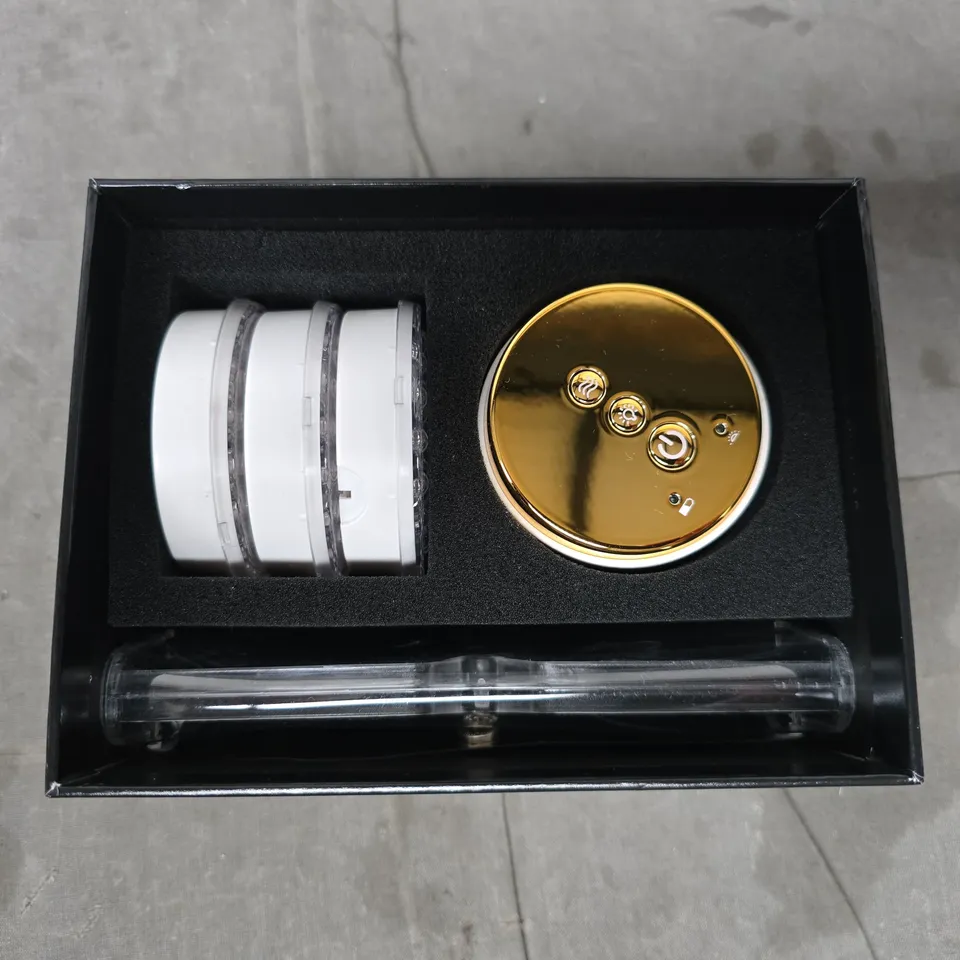 LUNA'MOUR LUNALIGHT ULTIMATE RADIANCE LED LIGHT THERAPY DEVICE