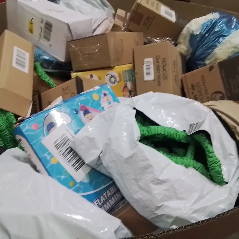 PALLET CONTAINING A LARGE QUANTITY OF HOSES