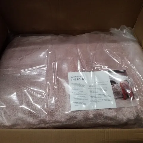 BOXED 6'×9' RUG