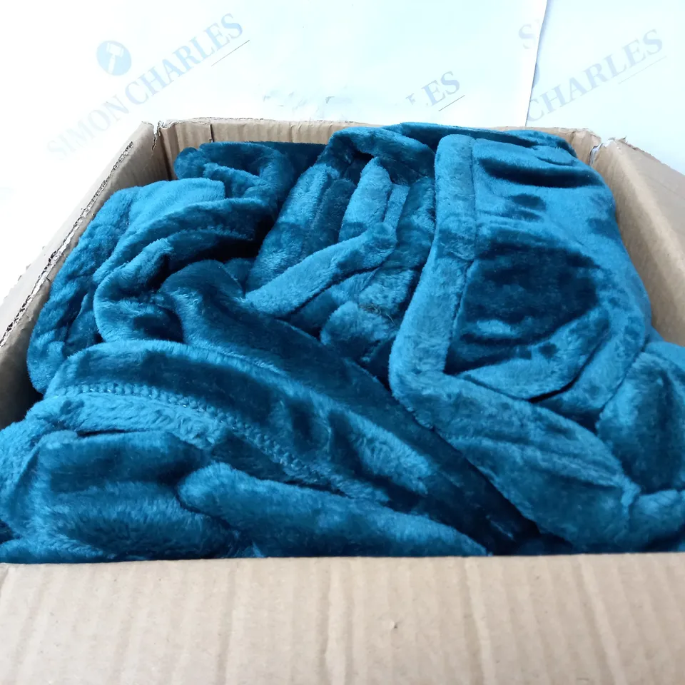 COZEE HOME VELVETSOFT SUPREME THROW TEAL