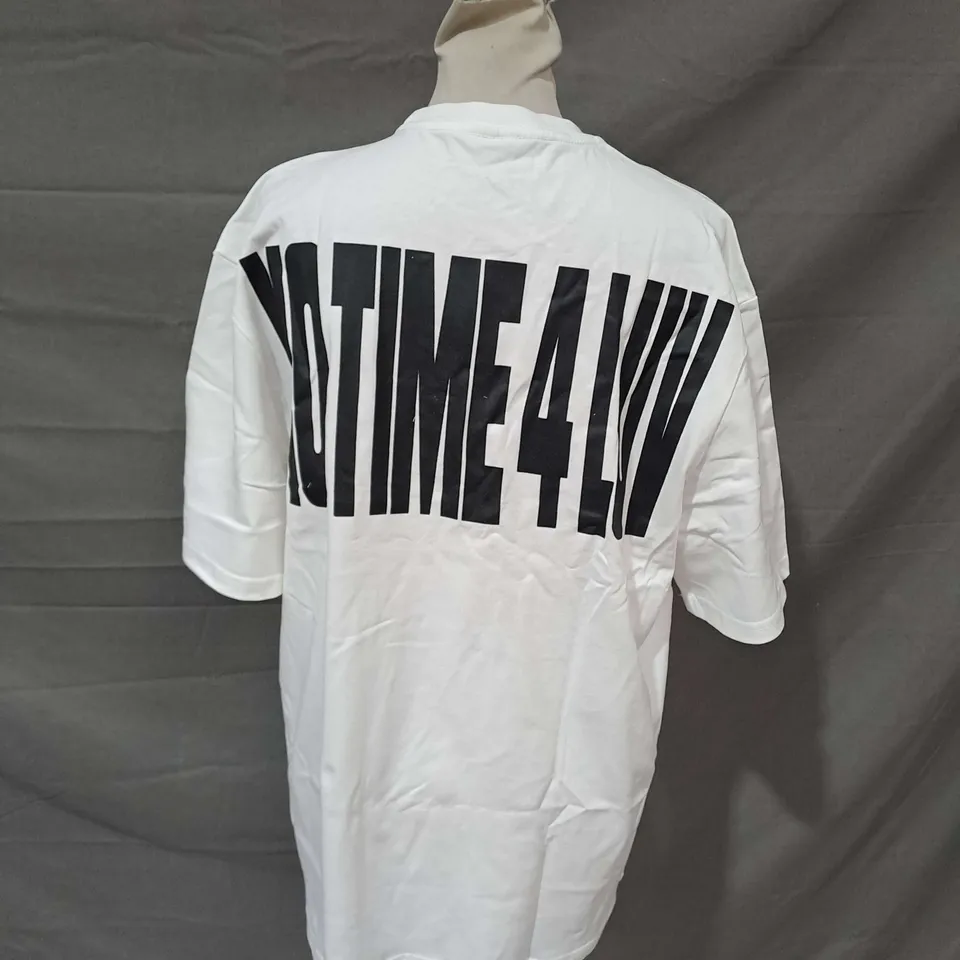 CRTZ BUN THE REST PRINTED TEE IN WHITE SIZE M