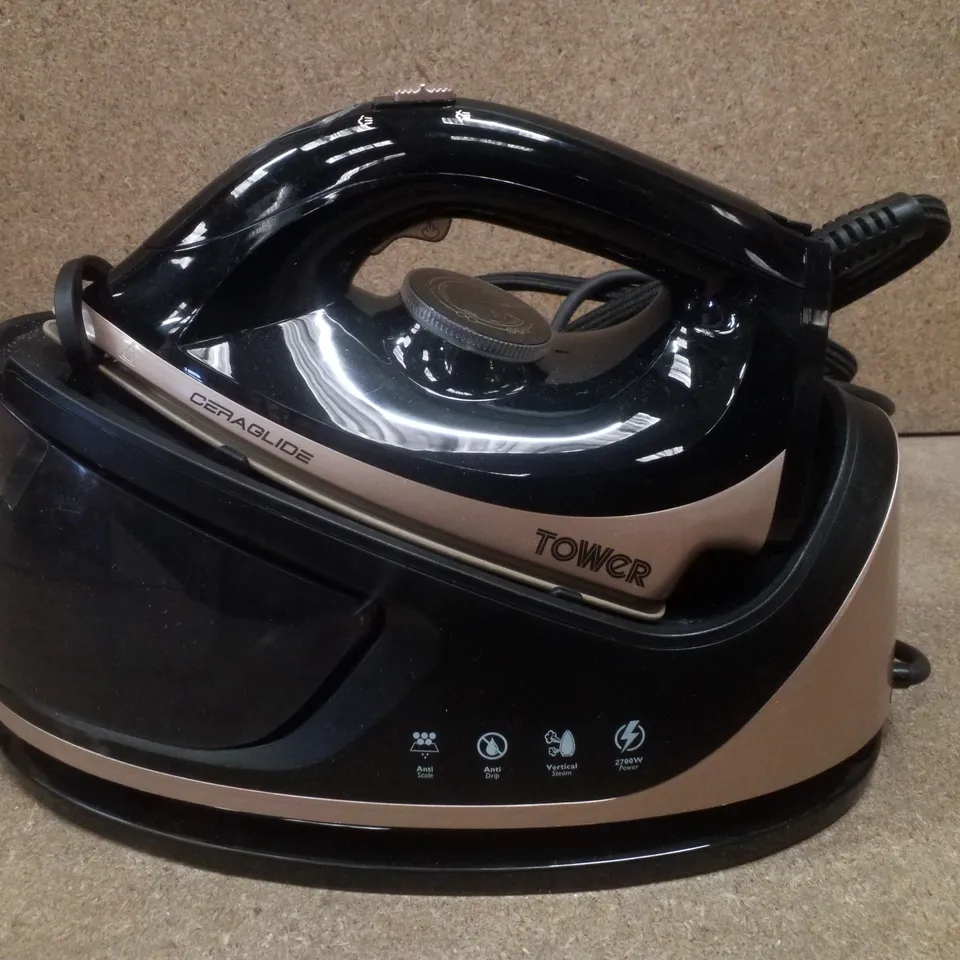 BOXED TOWER T22023GLD 2700W LOCKABLE STEAM GENERATOR IRON