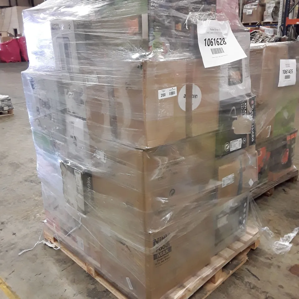 PALLET OF APPROXIMATELY 31 UNPROCESSED RAW RETURN HOUSEHOLD AND ELECTRICAL GOODS TO INCLUDE;