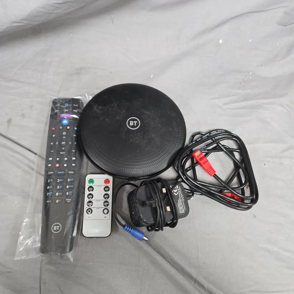 APPROXIMATELY 20 ELECTRICAL ITEMS TO INCLUDE - REMOTE CONTROLS, BT WIFI HUB AND POWER ADAPTERS