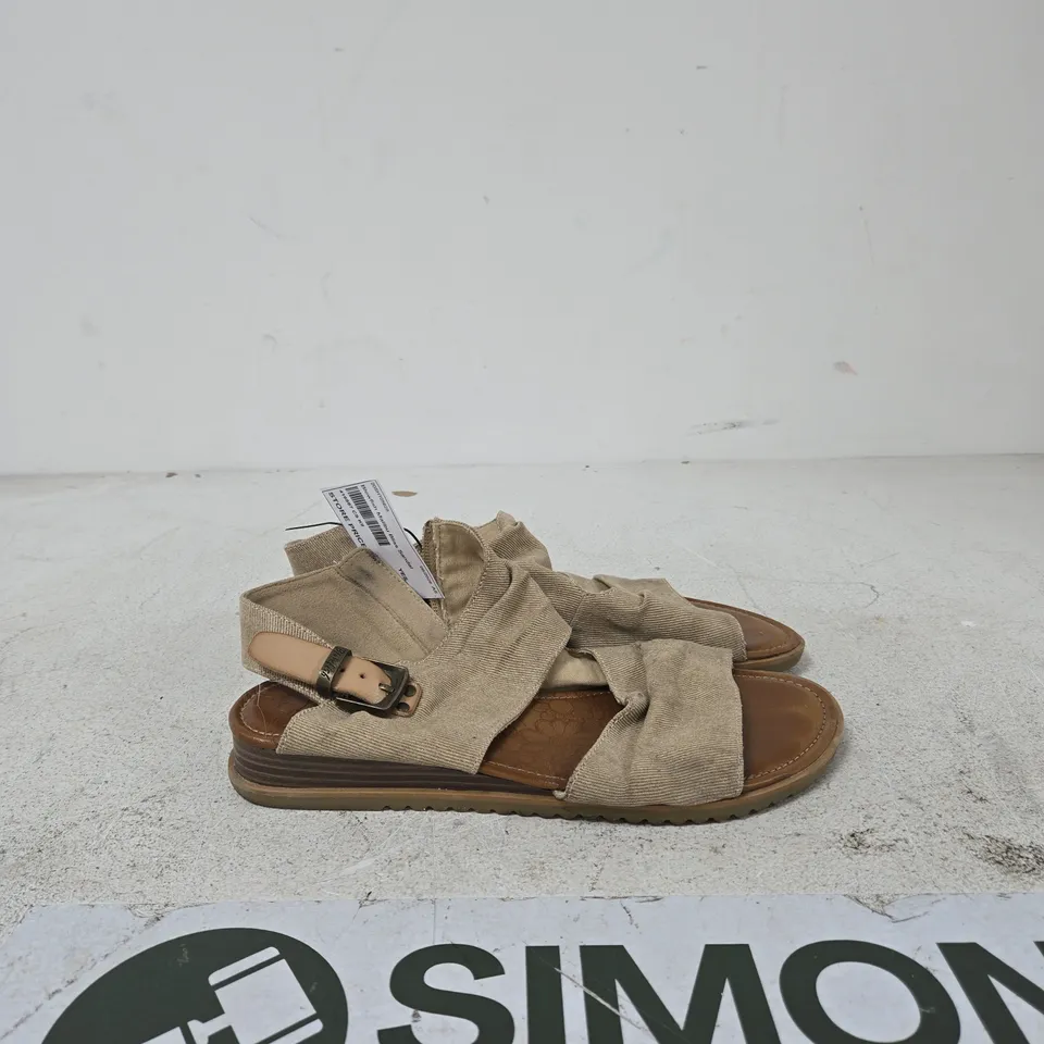 BLOWFISH BEIGE FABRIC STRAP SANDALS WITH BUCKLE UK SIZE 9