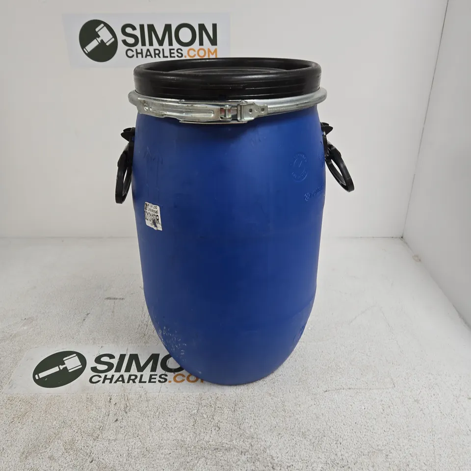 BLUE 200L PLASTIC DRUM WITH LID AND SIDE HANDLES WITH LOCKABLE LID