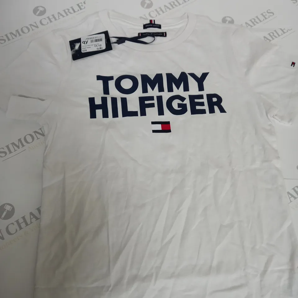 TOMMY HILFIGER LOGO T-SHIRT SIZE 11-12 YEARS