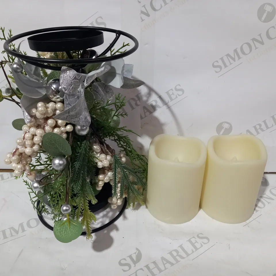 WHITE BERRY CANDLE HOLDER
