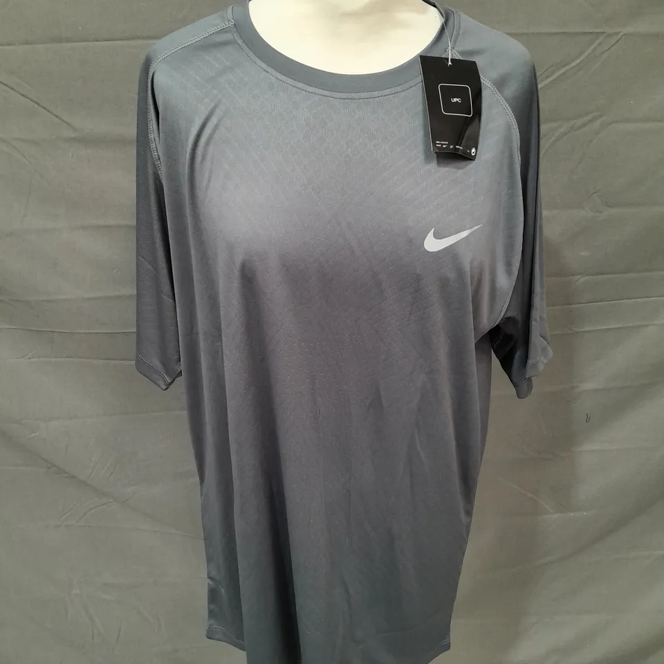 NIKE RUNNING TOP IN GREY SIZE XL
