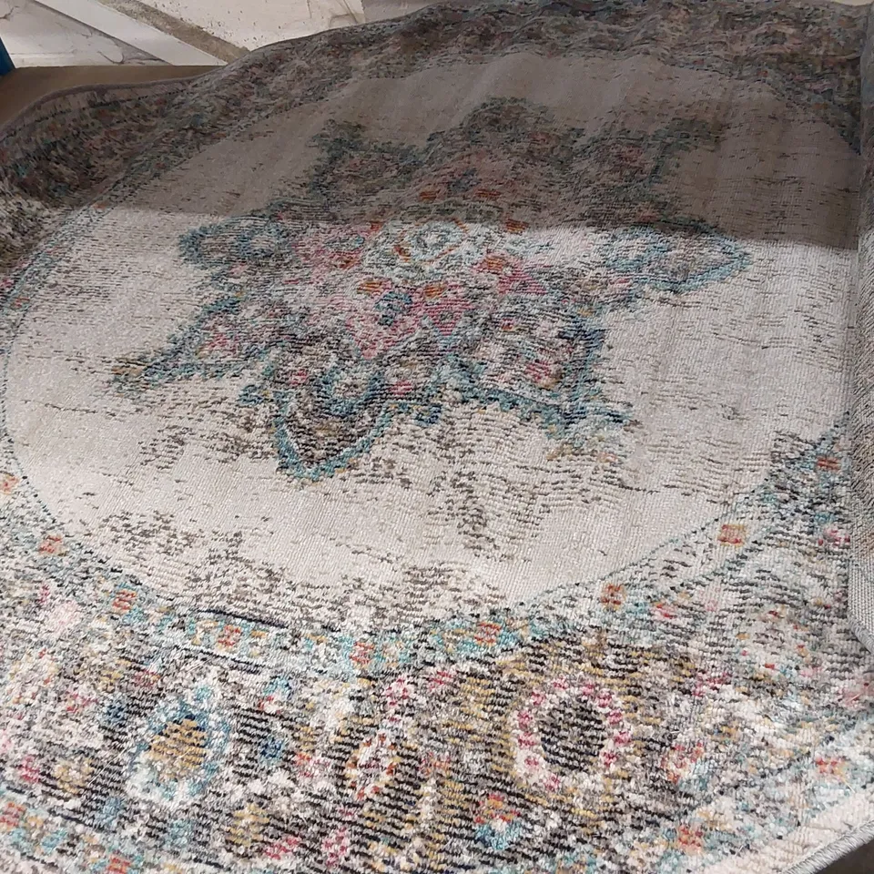 BRAND NEW PACO HOME TORRES 275 RUG IN CREAM - 160×160 ROUND