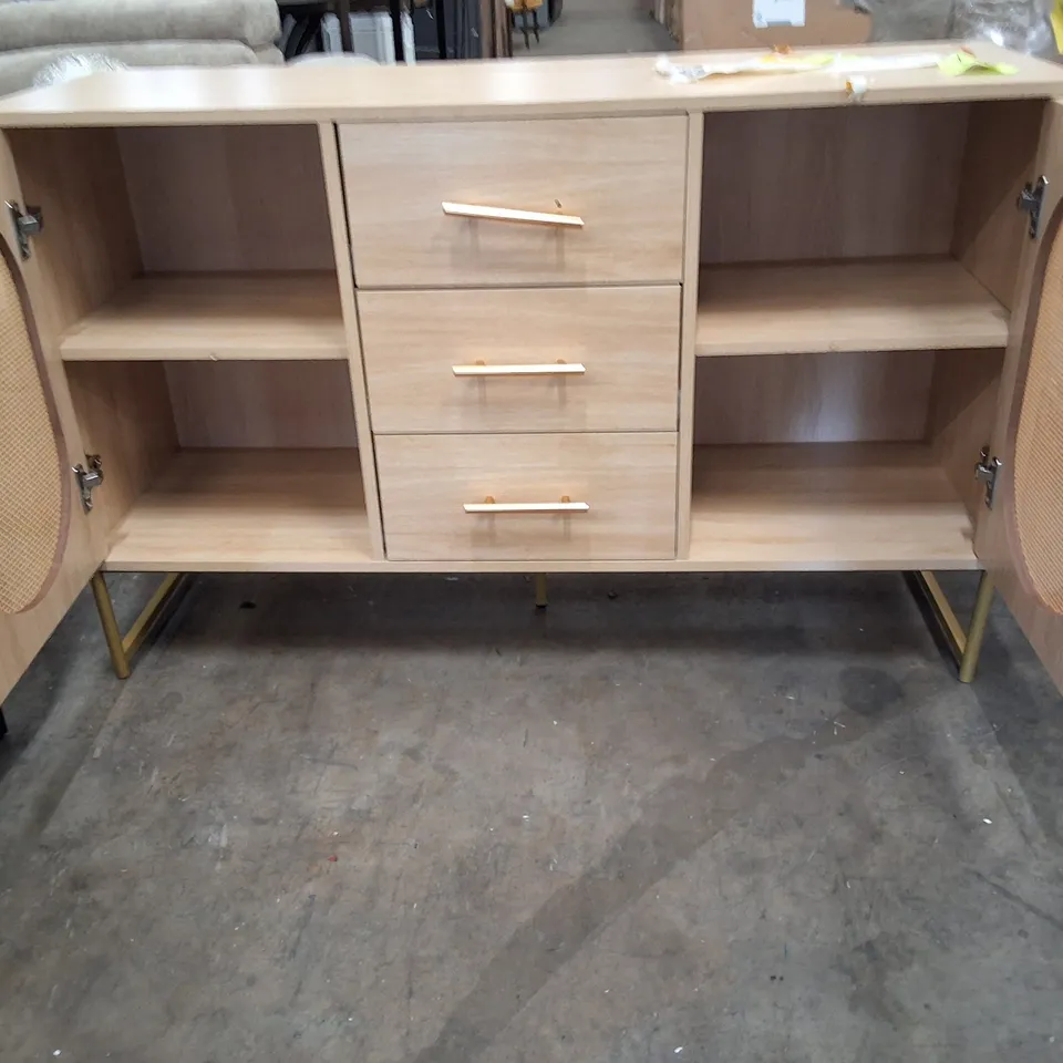 BANNO RECTANGLE ACCENT CABINET