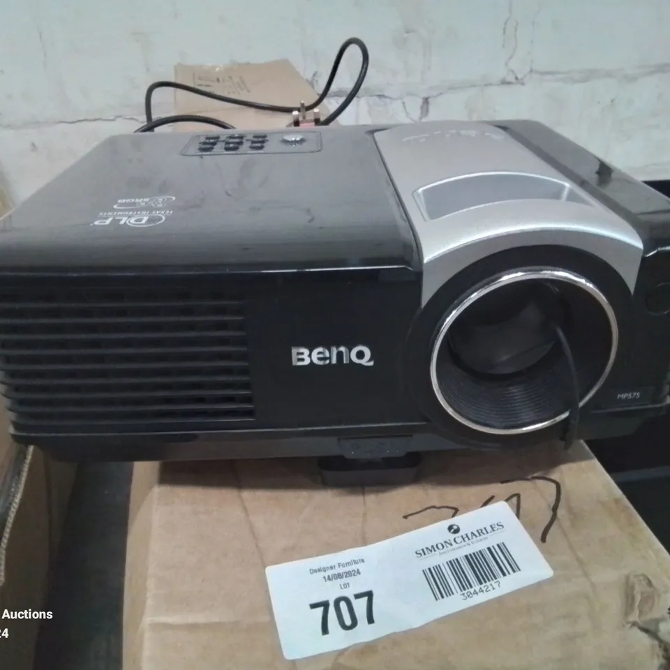 BENQ MP575 PROJECTOR (UNTESTED)