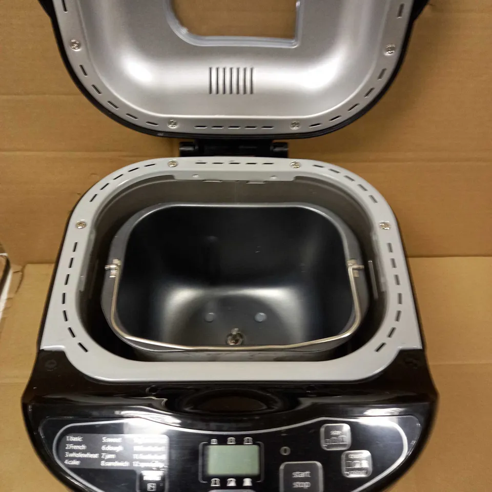 RUSSELL HOBBS COMPACT FAST BREADMAKER