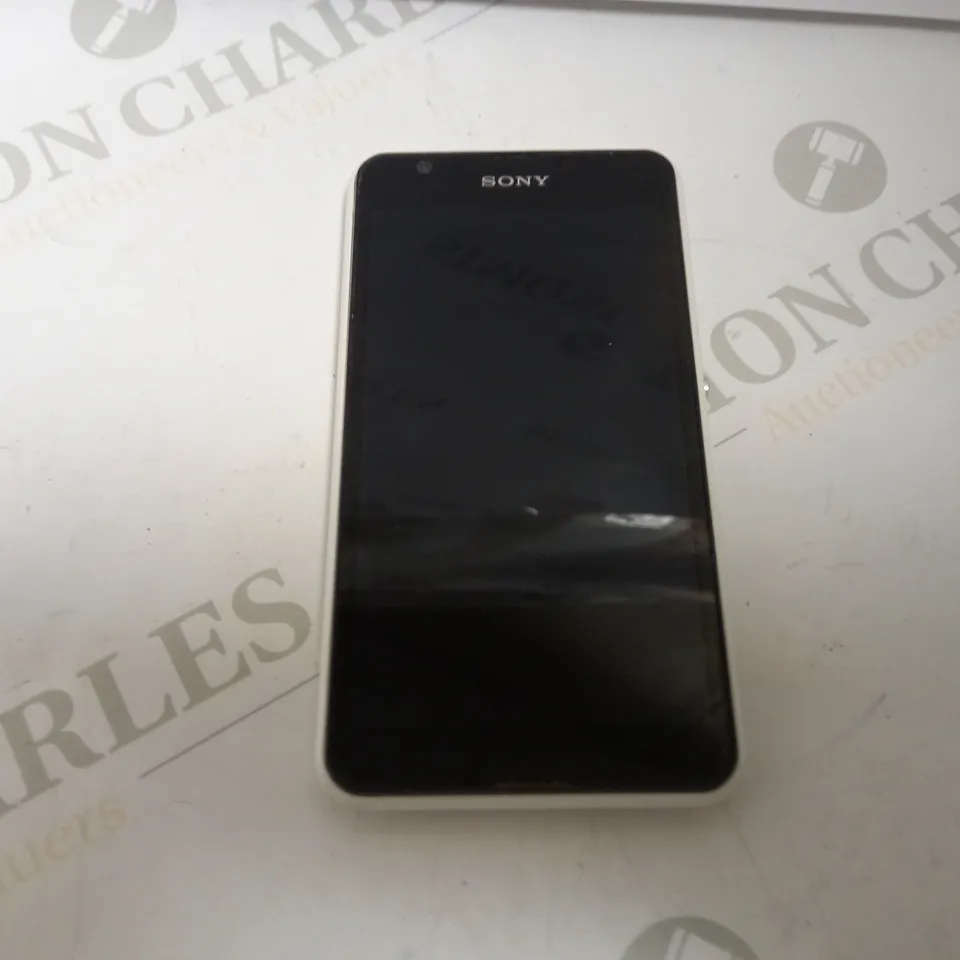 SONY XPERIA E4G IN WHITE