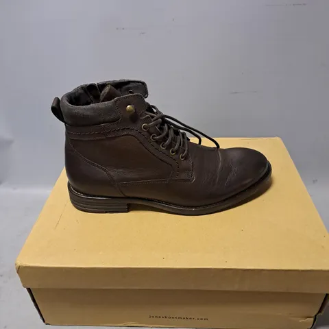 BOXED PAIR OF JONES DOCKLANDS BOOTS IN DARK BROWN SIZE 7