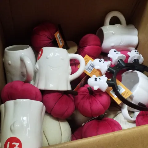 PALLET CONTAINING ASSORTED HALLOWEEN DECORATIONS & PRODUCTS INCLUDING PLUSH PUMPKINS, GHOST MUGS, DECORATIVE JAR & GHOST HAIRBAND