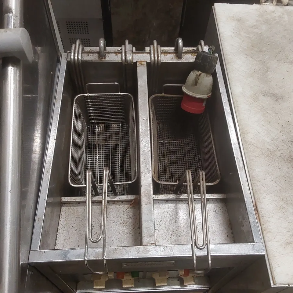 VALENTINE COMMERCIAL ELECTRIC FRYER