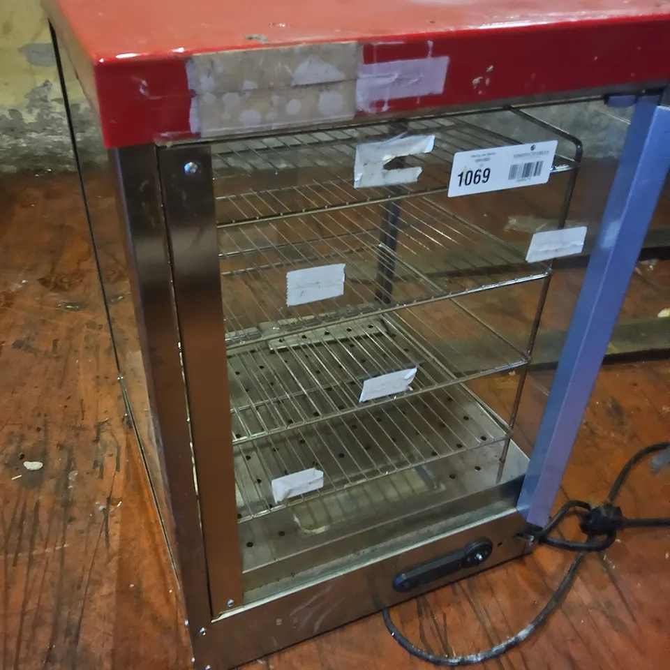 COUNTER TOP HEATED DISPLAY CASE