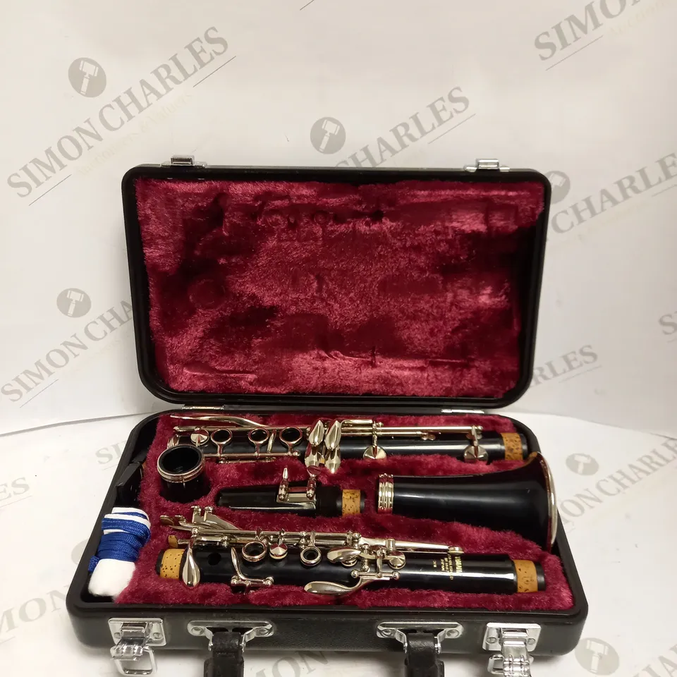 YAMAHA 26II CLARINET WITH CASE