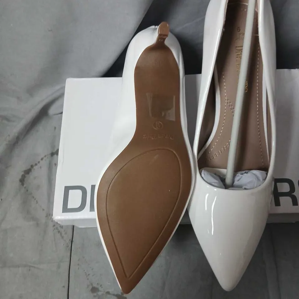 DREAM PAIRS WHITE PATENT HIGH-HEEL PUMPS, UK 7 (US 9)